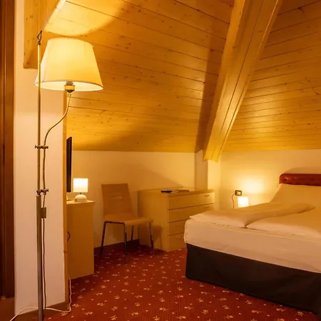 Lido Hotel 3*